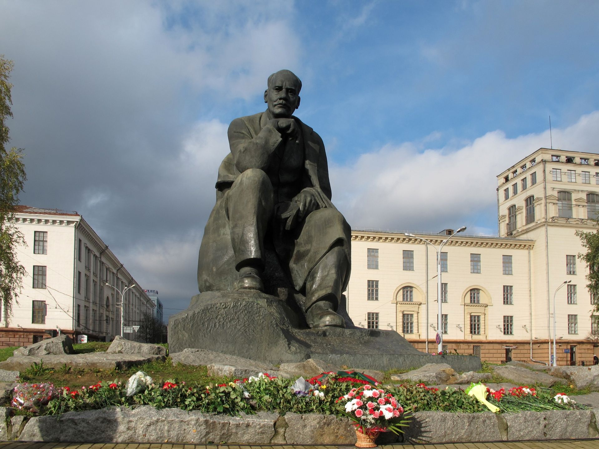 площадь якуба коласа в минске